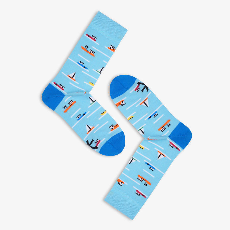 Blaue Socken mit Booten